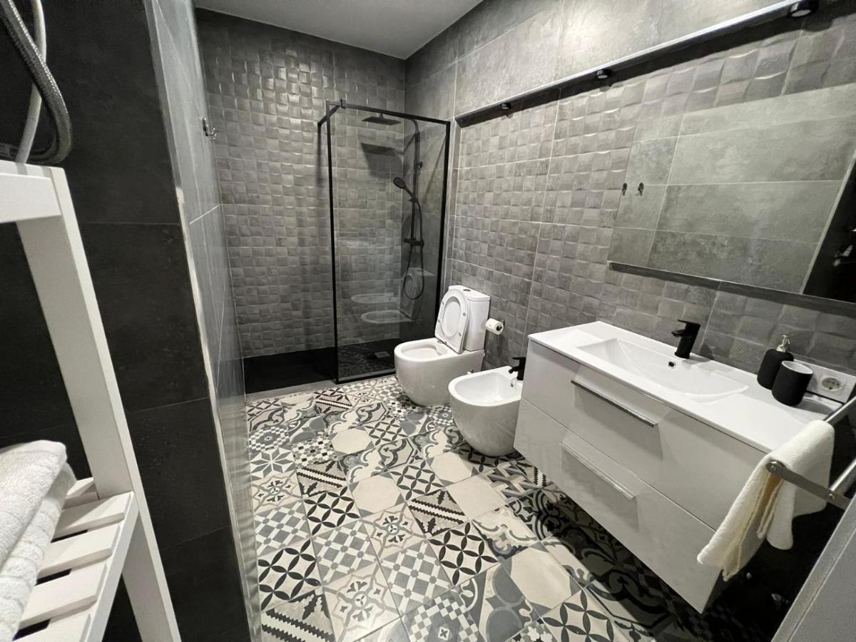 Baena Apartments Sevilla Bagian luar foto